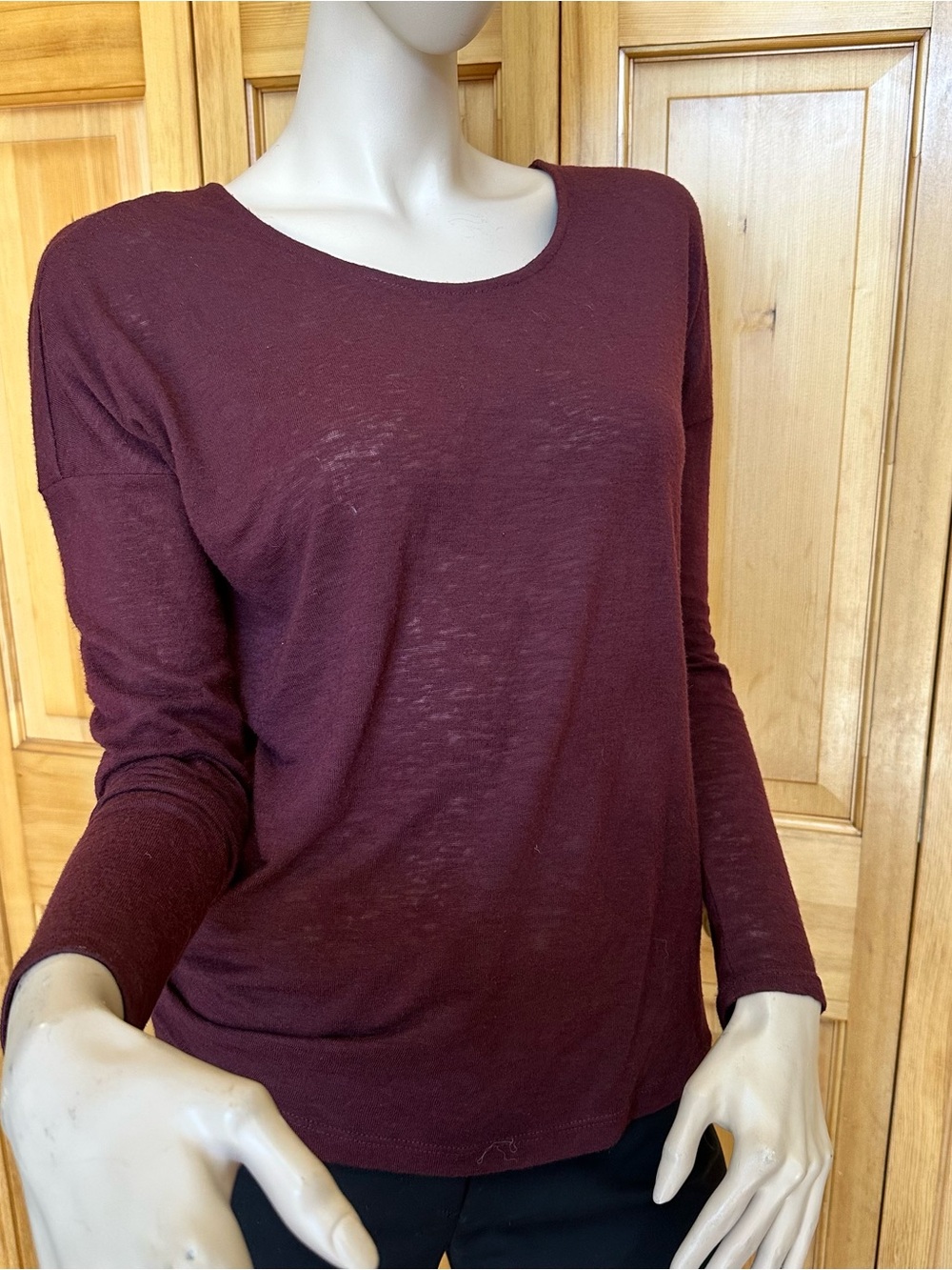 White House Black Market Cutout Back Knit Top Windsor Wine XS #20